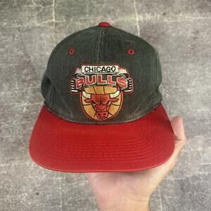 Men's Vintage 90's NBA Starter Chicago Bulls Gray Black Red Snapback Hat Cap VTG